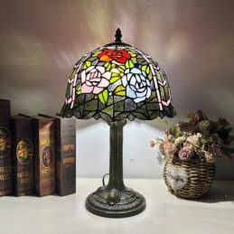 Leuchte im Tiffany-Stil aus...